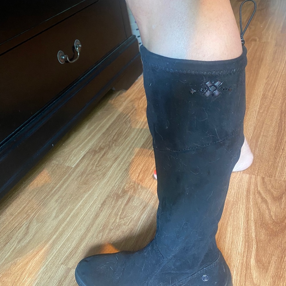 Black tall boots